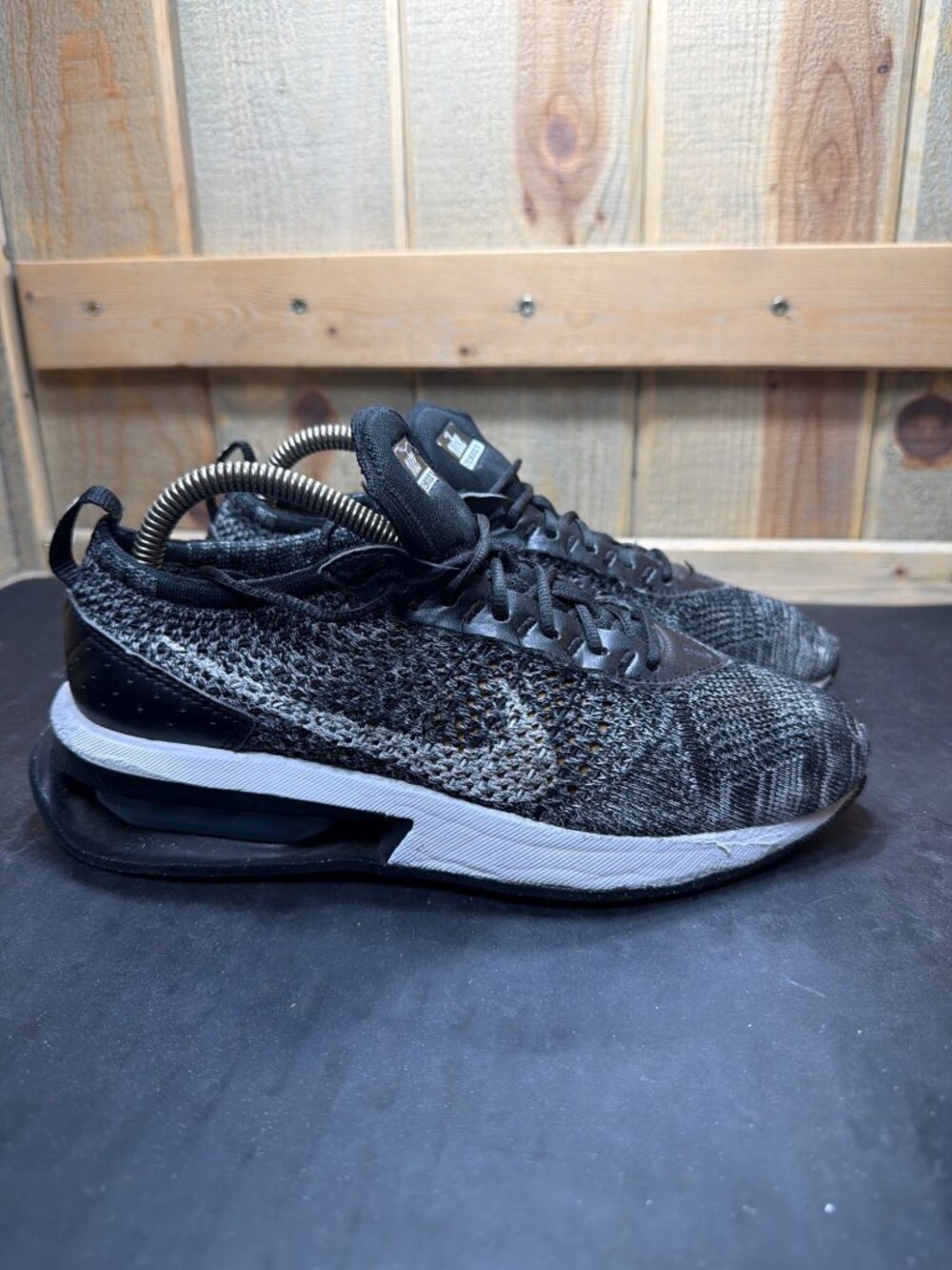 Nike Mens 6.5 Womens 8 Air Max Flyknit Racer Black White Sneakers DM9073-001